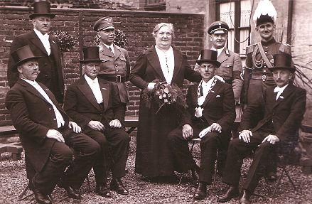 1937 S.M. Ferdinand I. und Königin Luise Hages