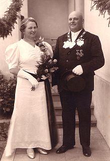 1938 S.M. Heinrich I. und Königin Maria Schiffer